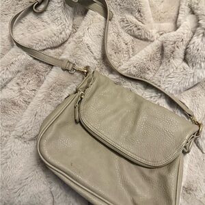 Elegant Cream Leather Shoulder Bag
